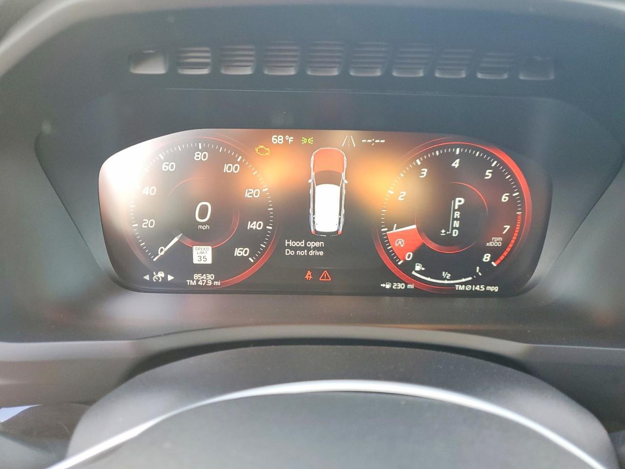 2018 VOLVO XC90