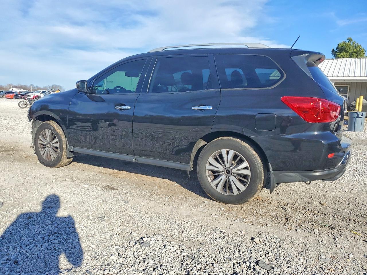2017 NISSAN PATHFINDER