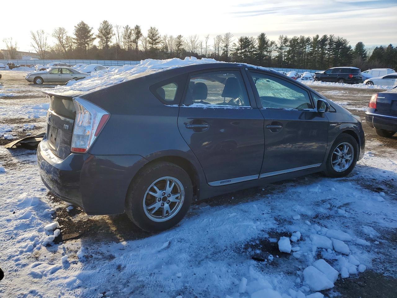 2011 TOYOTA PRIUS