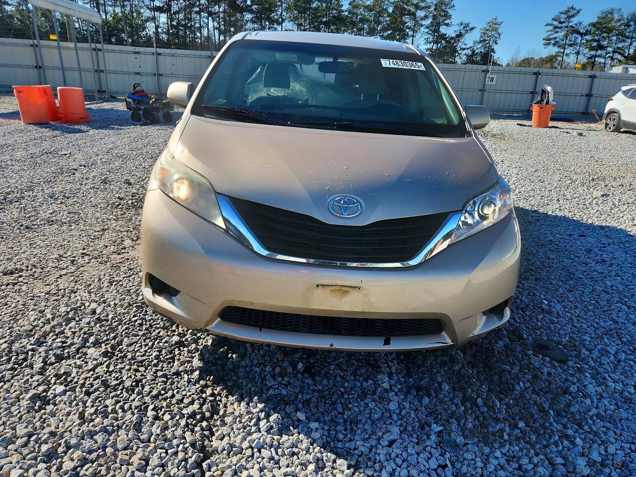 2013 TOYOTA SIENNA