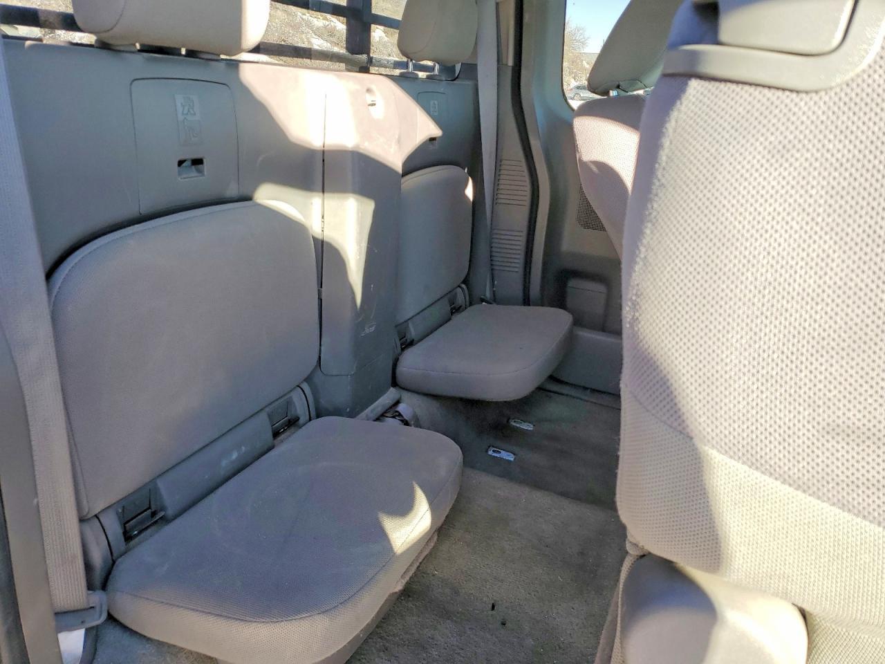 2014 NISSAN Frontier