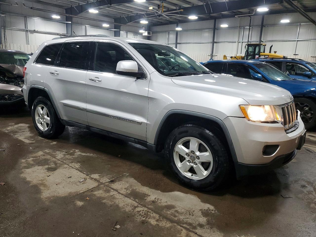 2011 JEEP Grand Cherokee