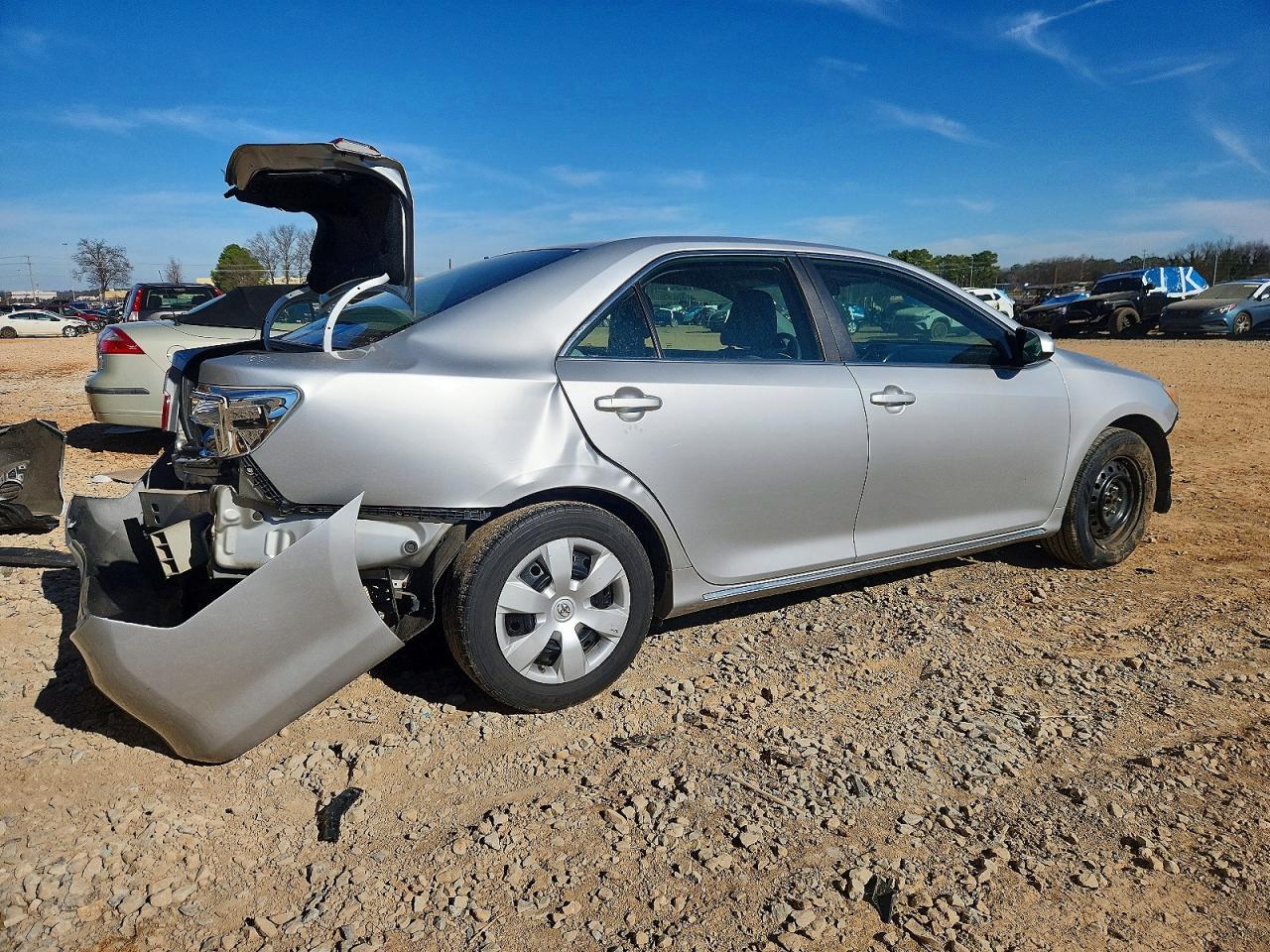 2014 TOYOTA CAMRY