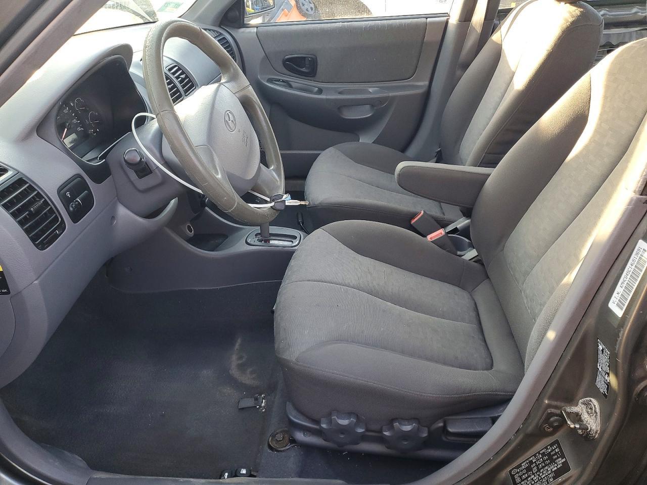 2004 HYUNDAI ACCENT