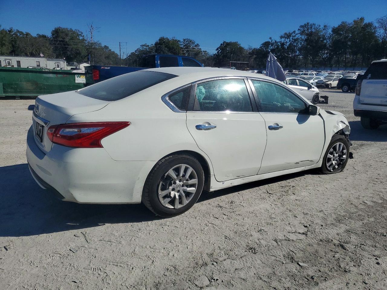 2017 NISSAN ALTIMA