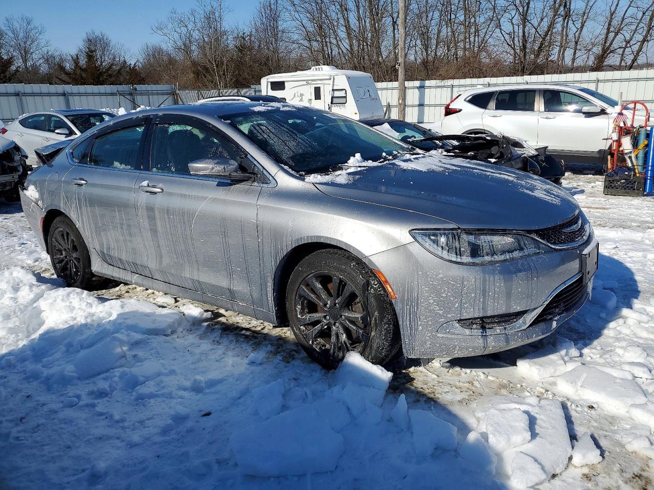 2016 CHRYSLER 200