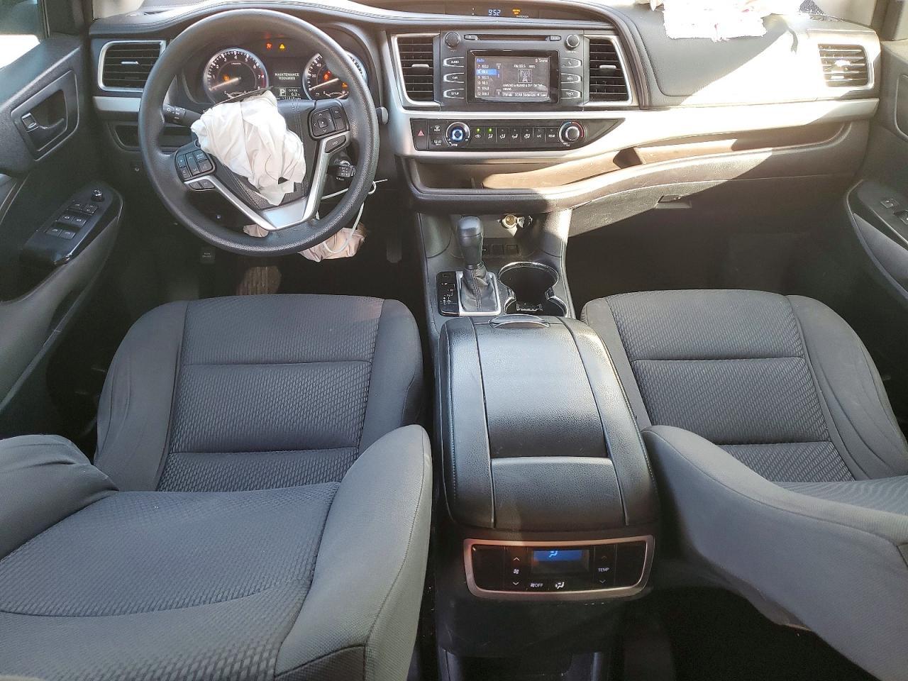 2016 TOYOTA HIGHLANDER