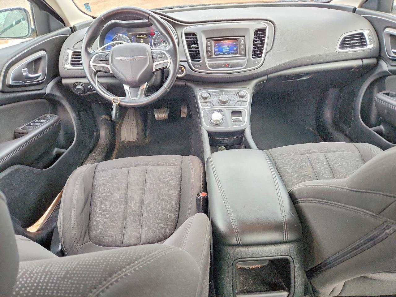 2015 CHRYSLER 200