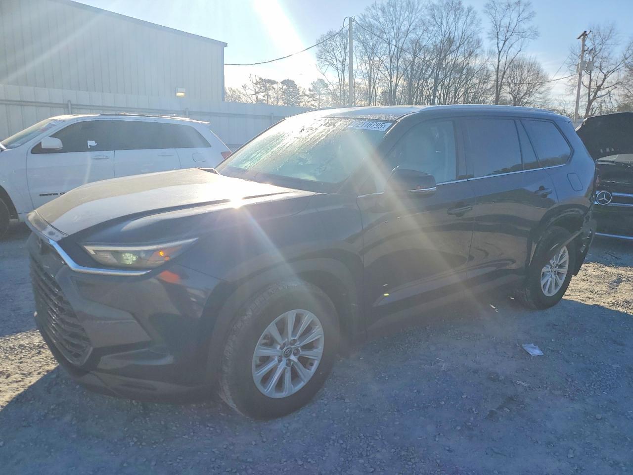2024 TOYOTA HIGHLANDER