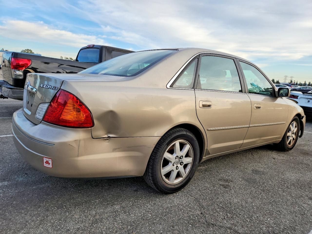 2000 TOYOTA Avalon