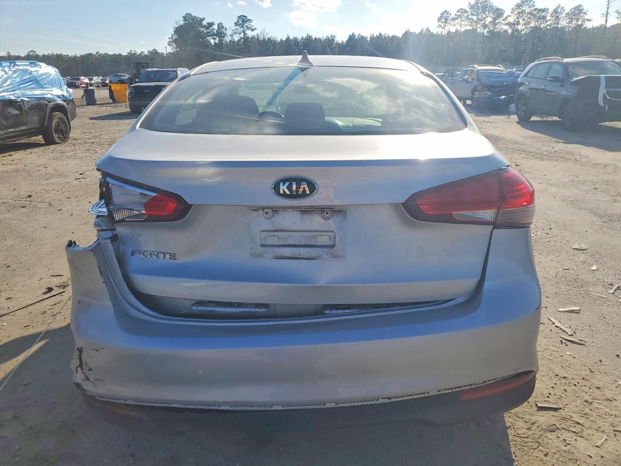 2017 KIA FORTE