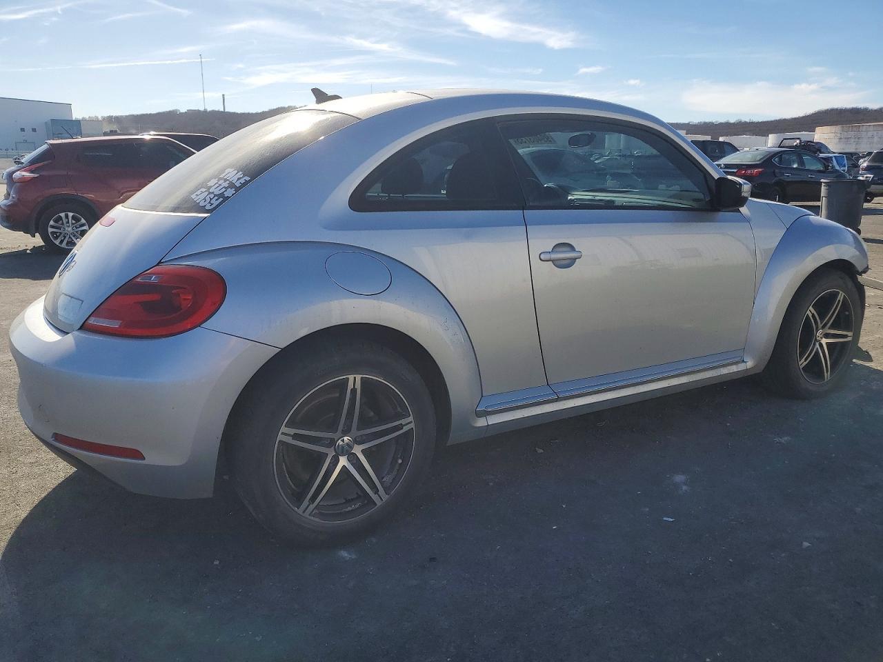 2015 VOLKSWAGEN Beetle