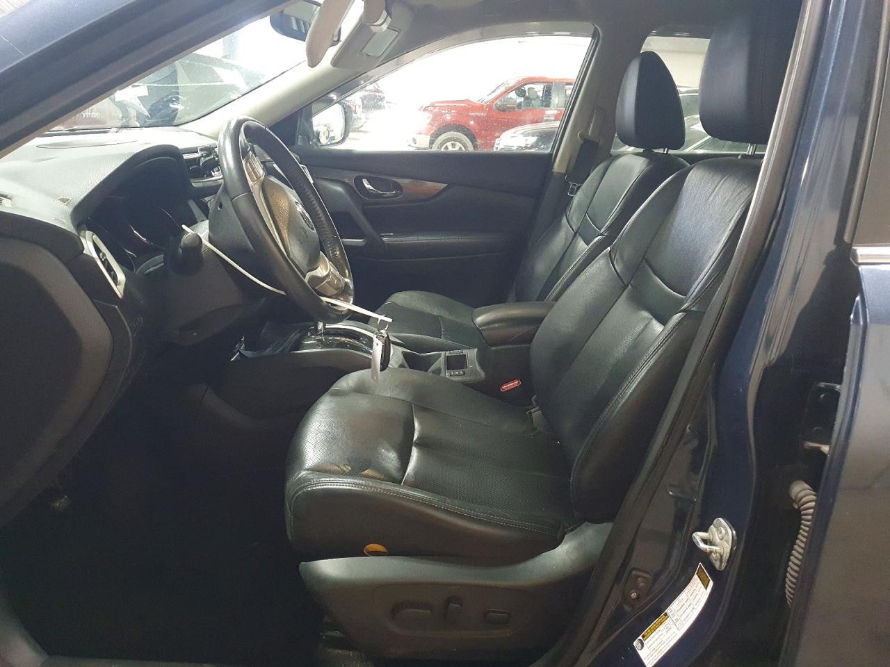 2015 NISSAN ROGUE