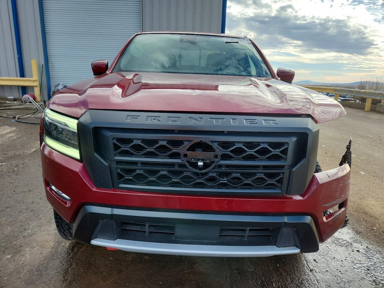 2024 NISSAN Frontier