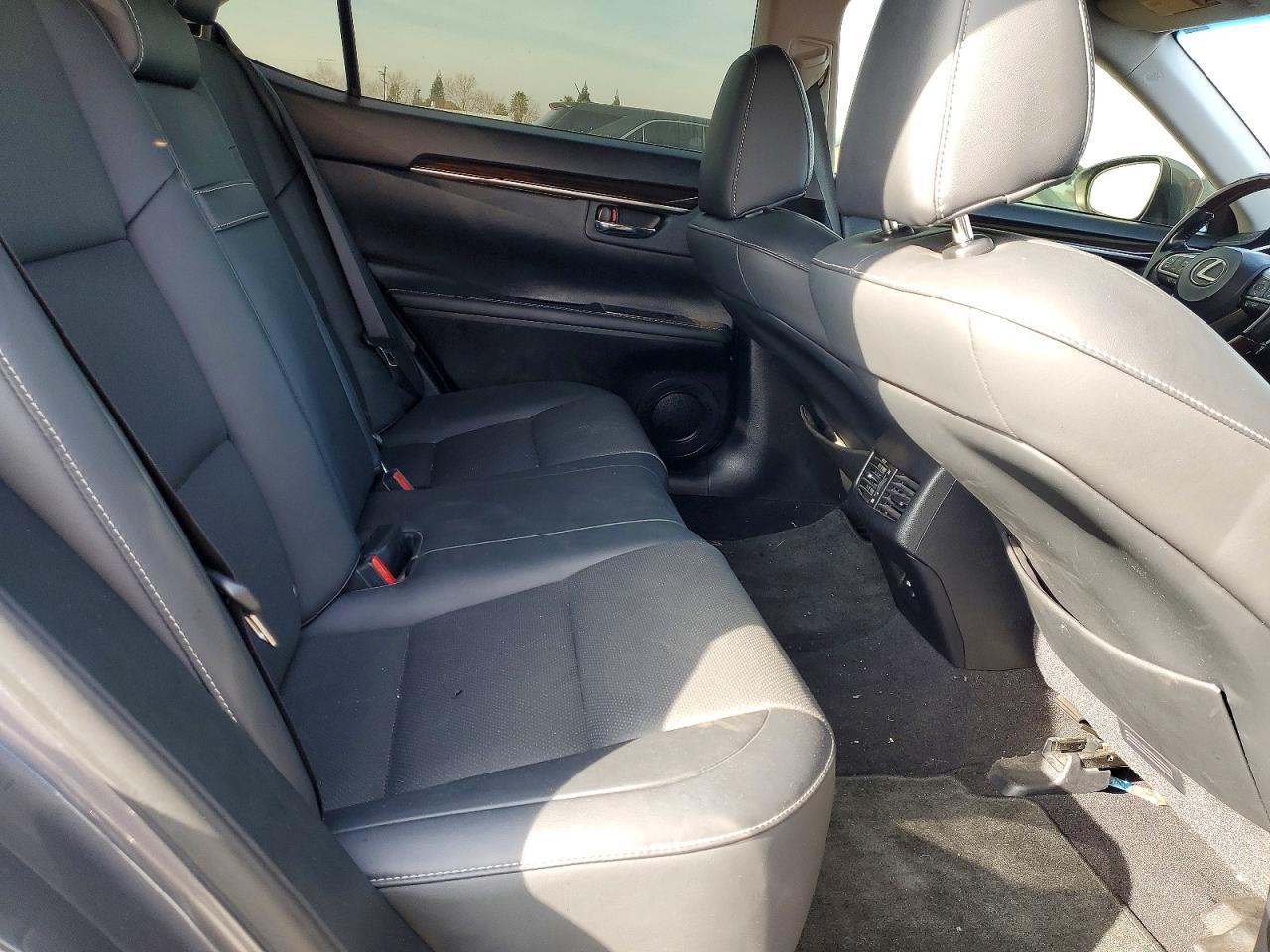 2016 LEXUS ES 300H