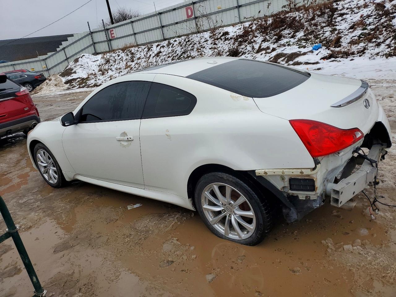 2013 INFINITI G37