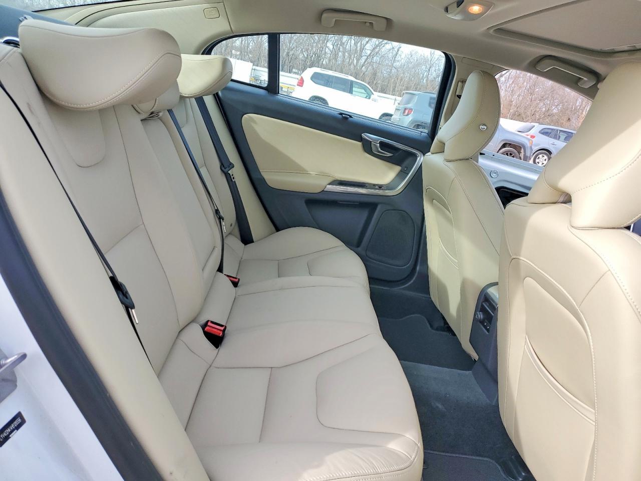 2017 VOLVO S60