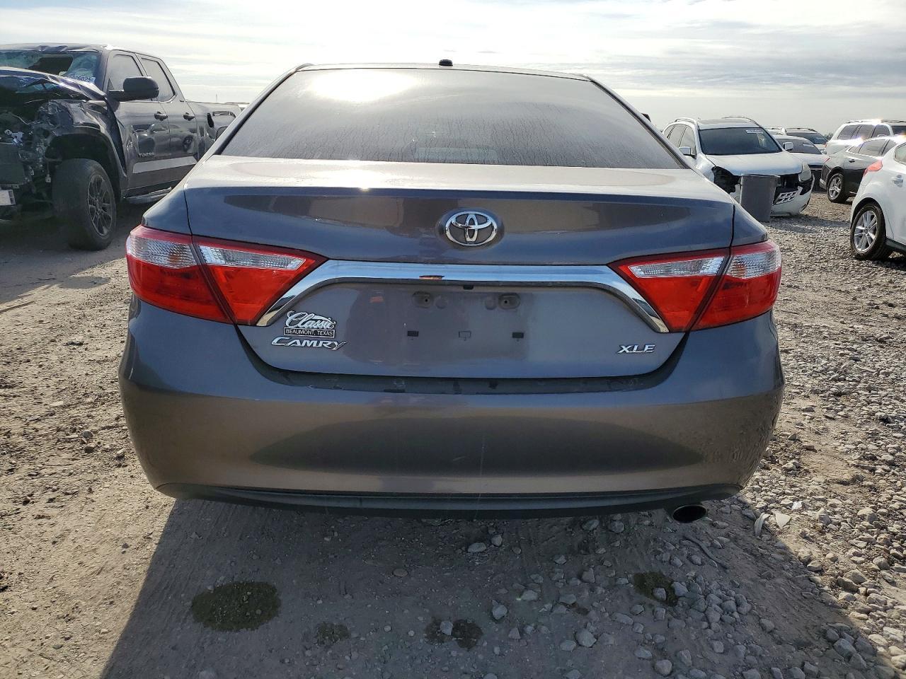 2015 TOYOTA CAMRY