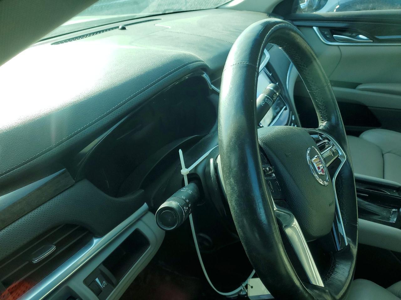 2013 CADILLAC XTS