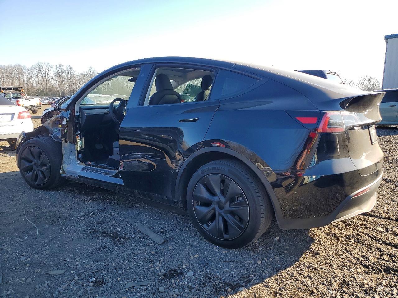 2024 TESLA MODEL Y