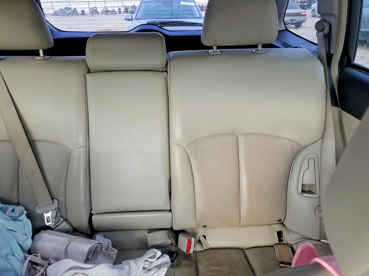 2014 SUBARU Outback