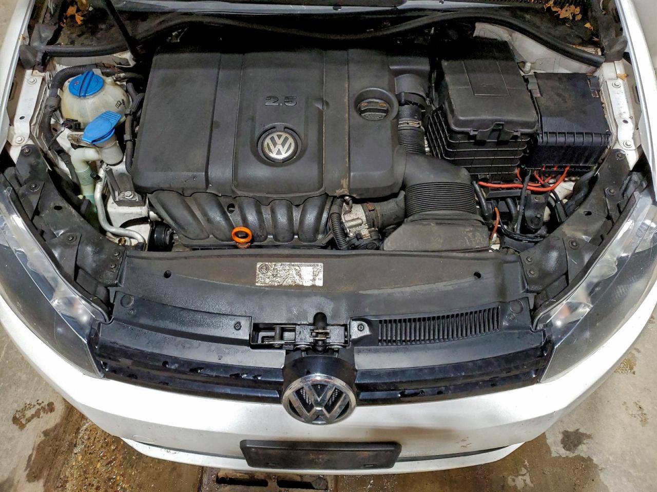 2011 VOLKSWAGEN JETTA