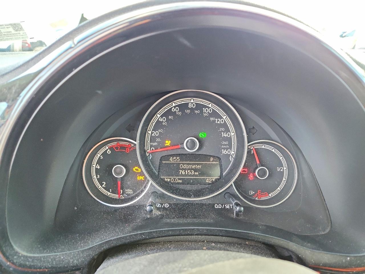 2018 VOLKSWAGEN Beetle