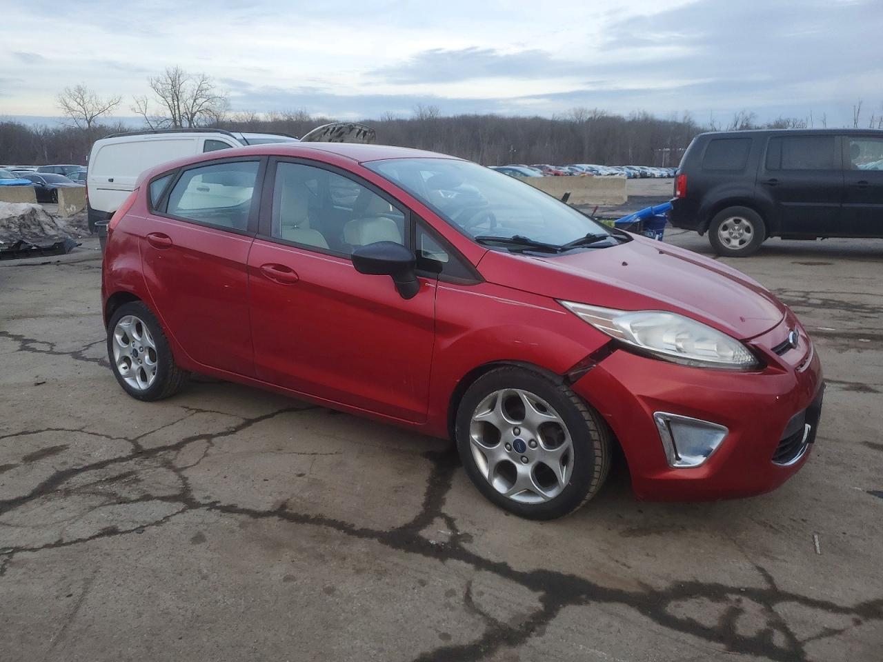 2012 FORD Fiesta