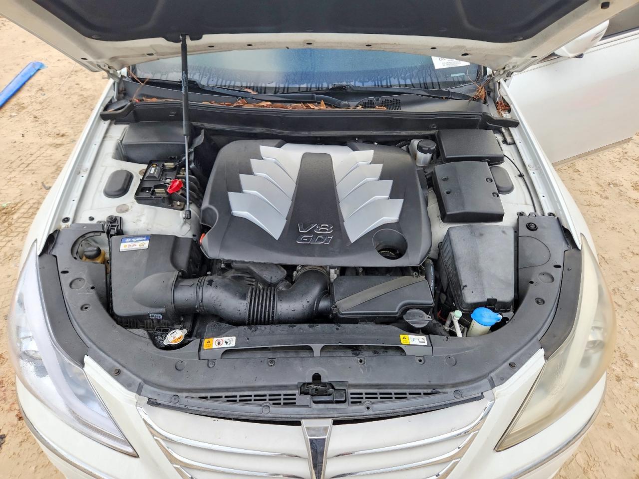 2013 HYUNDAI GENESIS