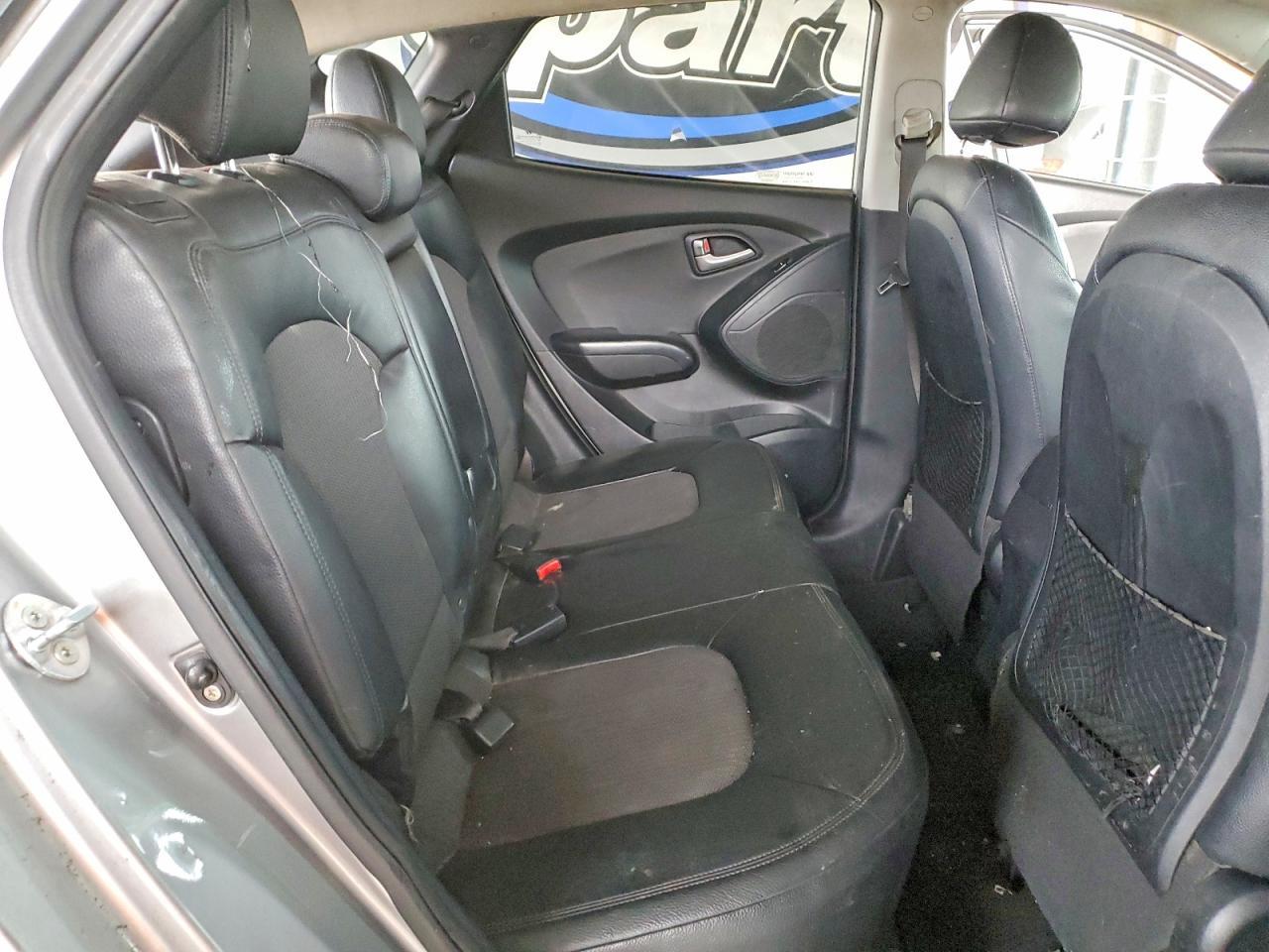 2011 HYUNDAI TUCSON