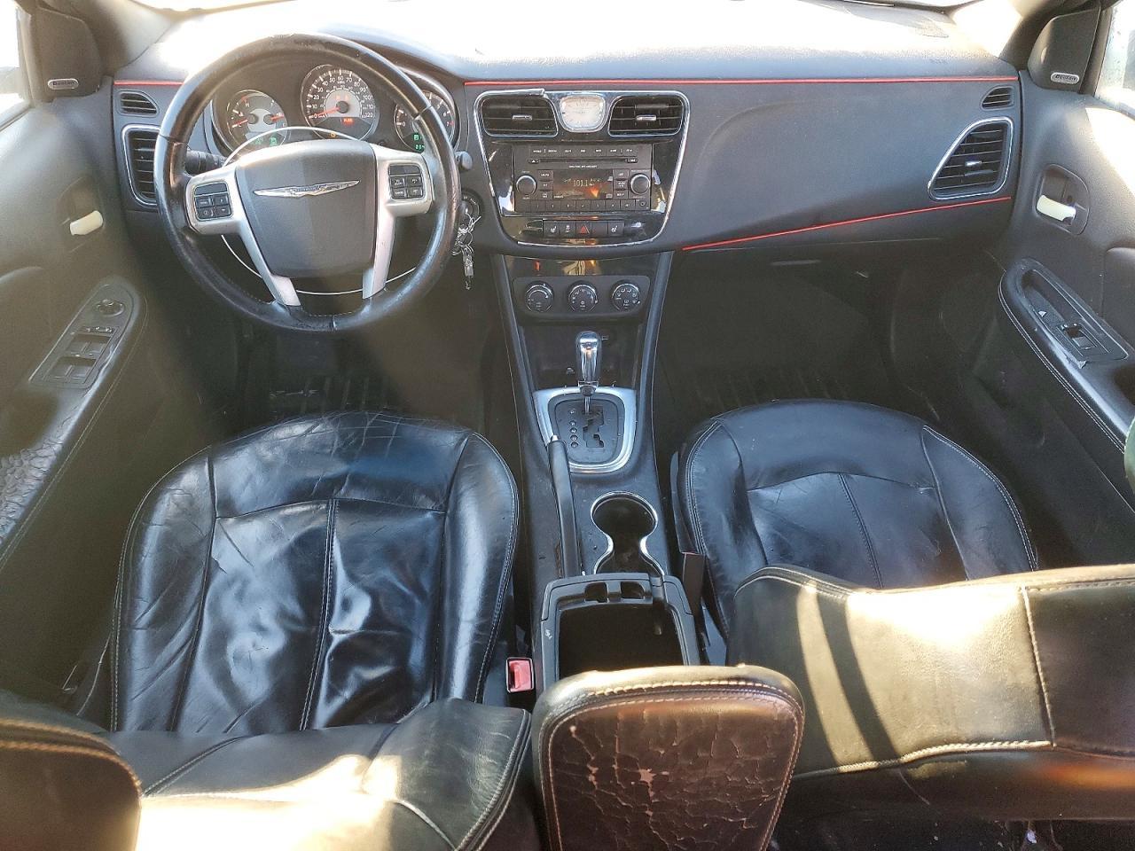 2013 CHRYSLER 200