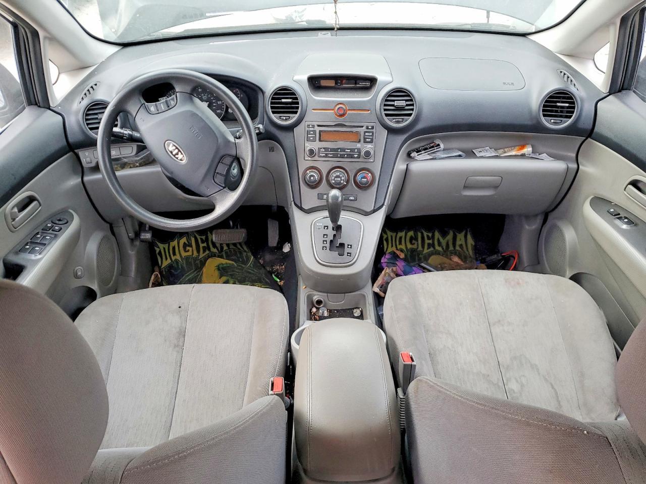 2008 KIA RONDO