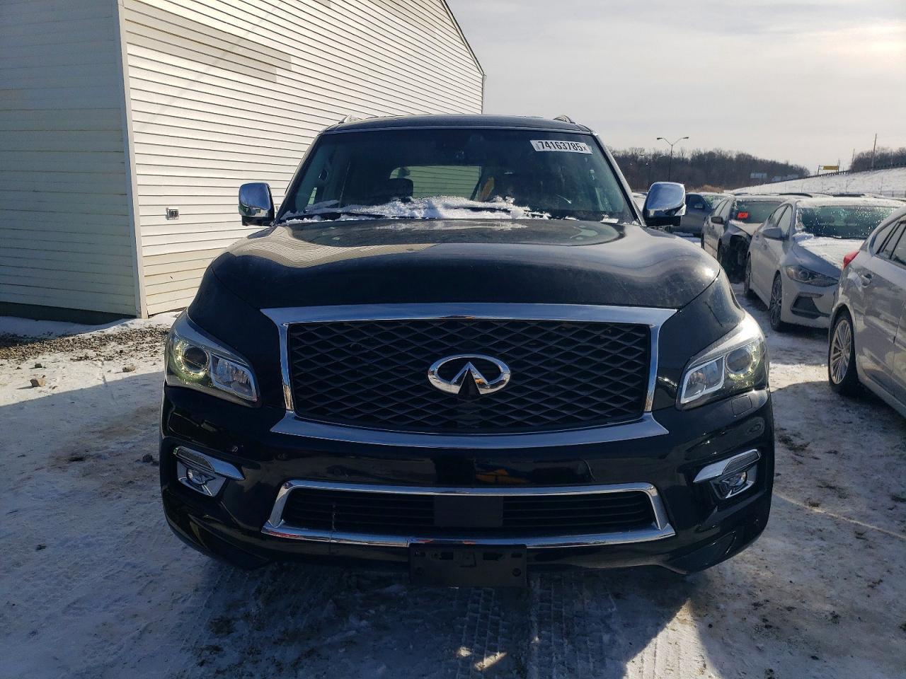 2016 INFINITI QX80