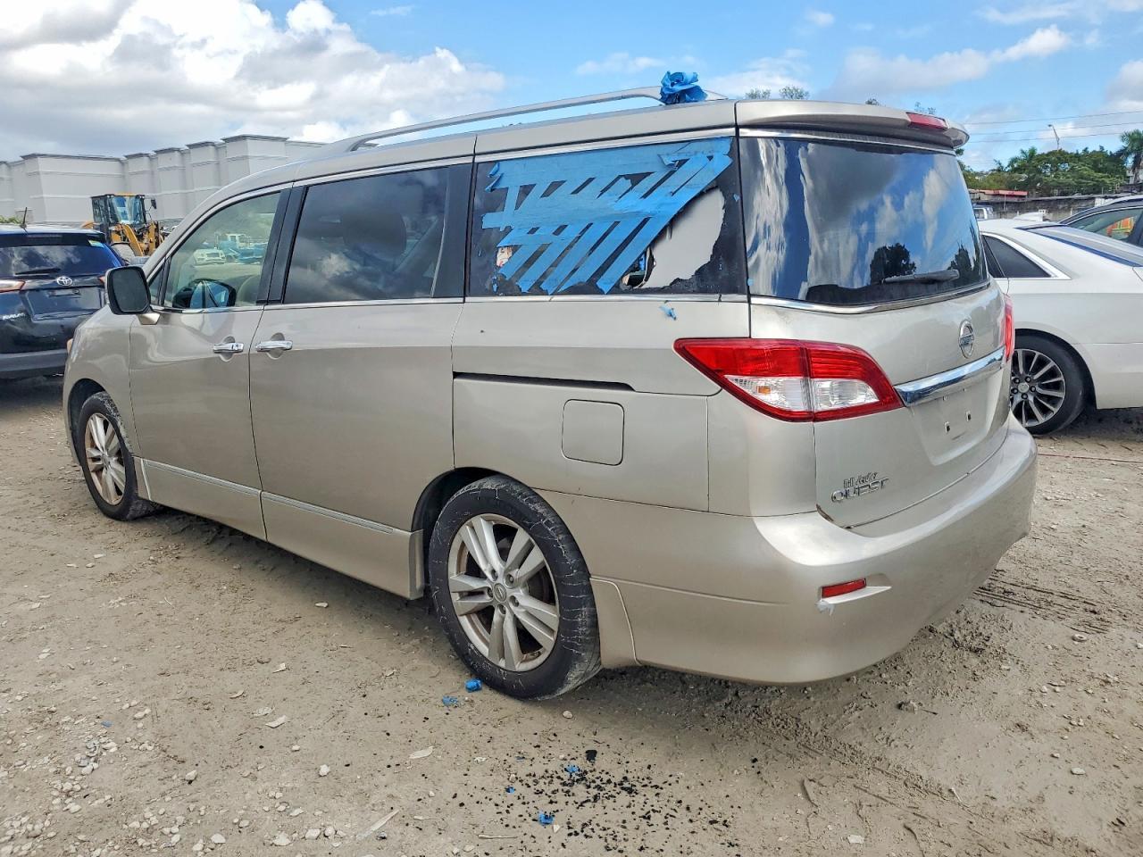 2012 NISSAN Quest