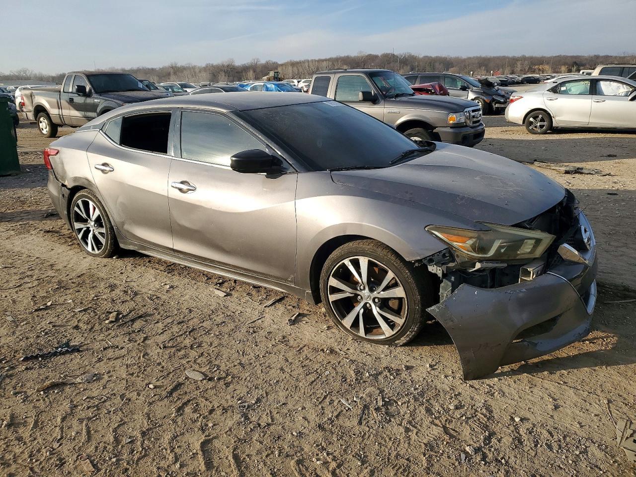 2016 NISSAN Maxima