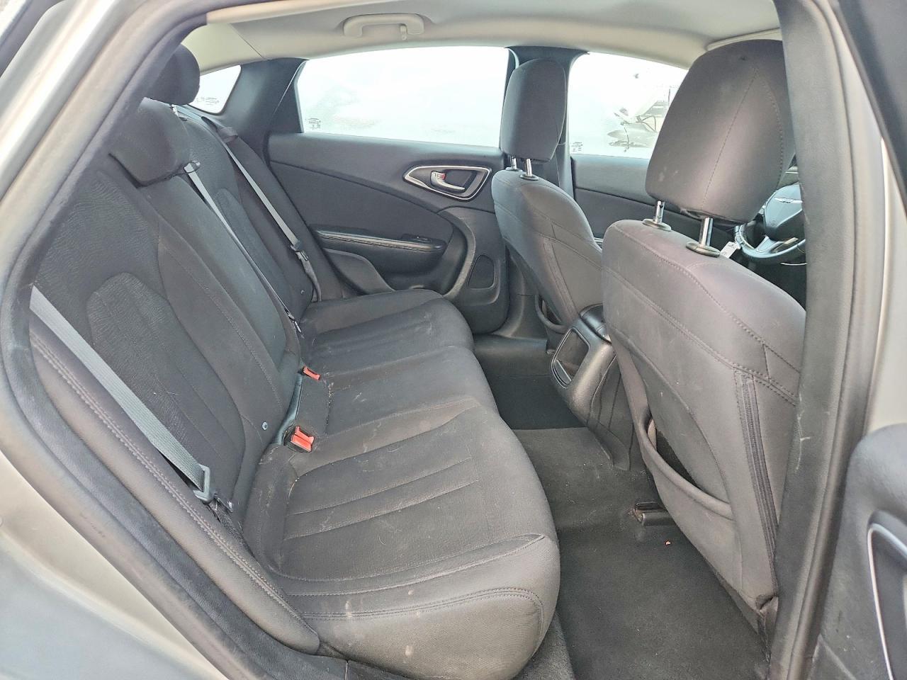 2015 CHRYSLER 200