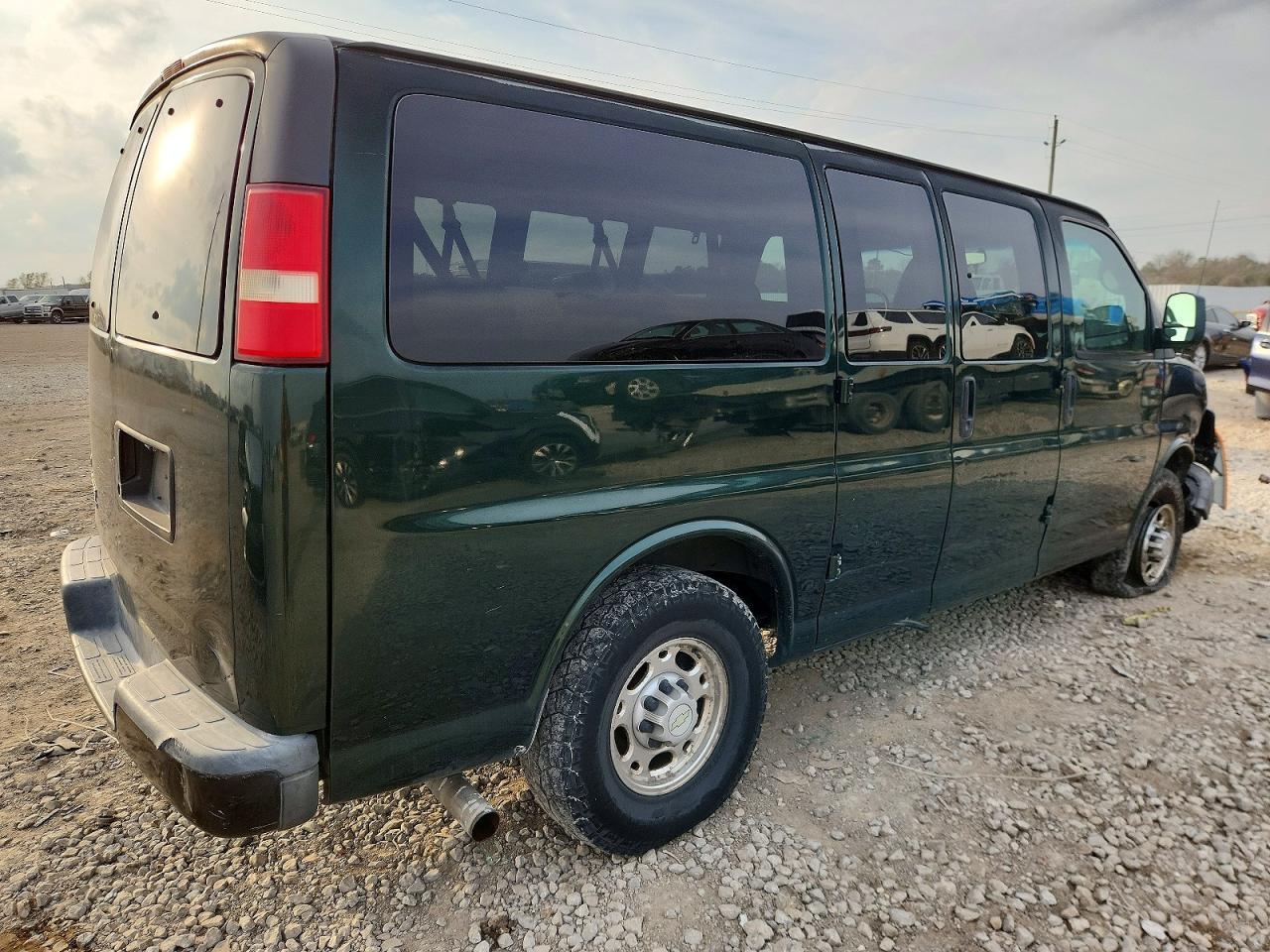 2010 CHEVROLET EXPRESS 2500