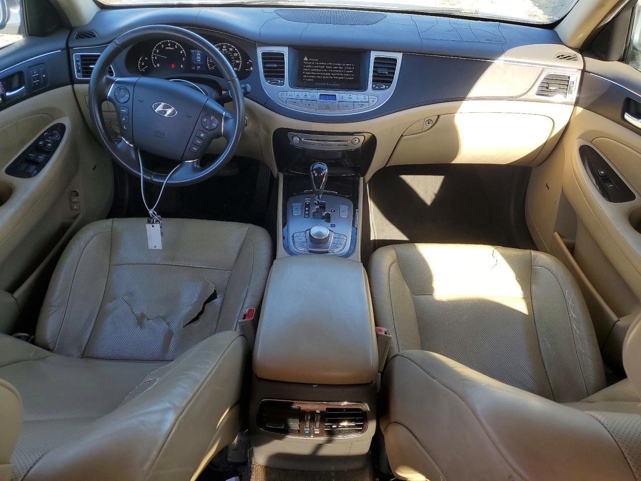 2010 HYUNDAI GENESIS