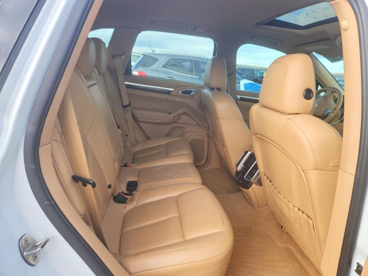 2013 PORSCHE CAYENNE