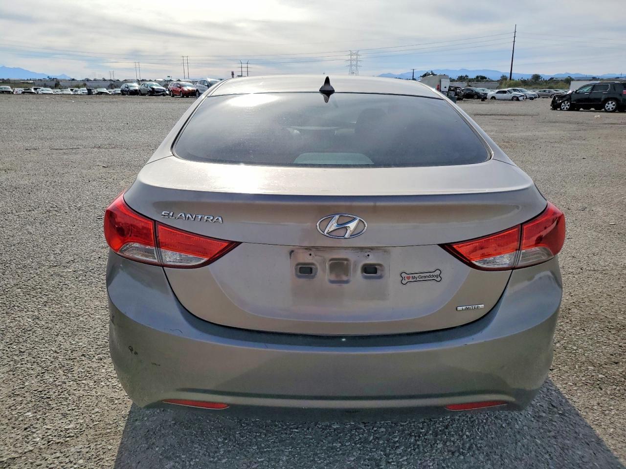 2011 HYUNDAI ELANTRA
