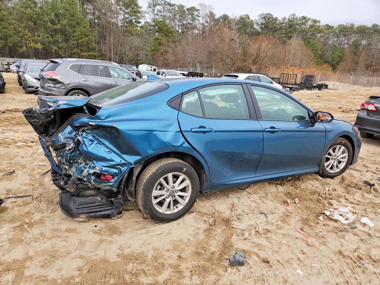 2025 TOYOTA CAMRY