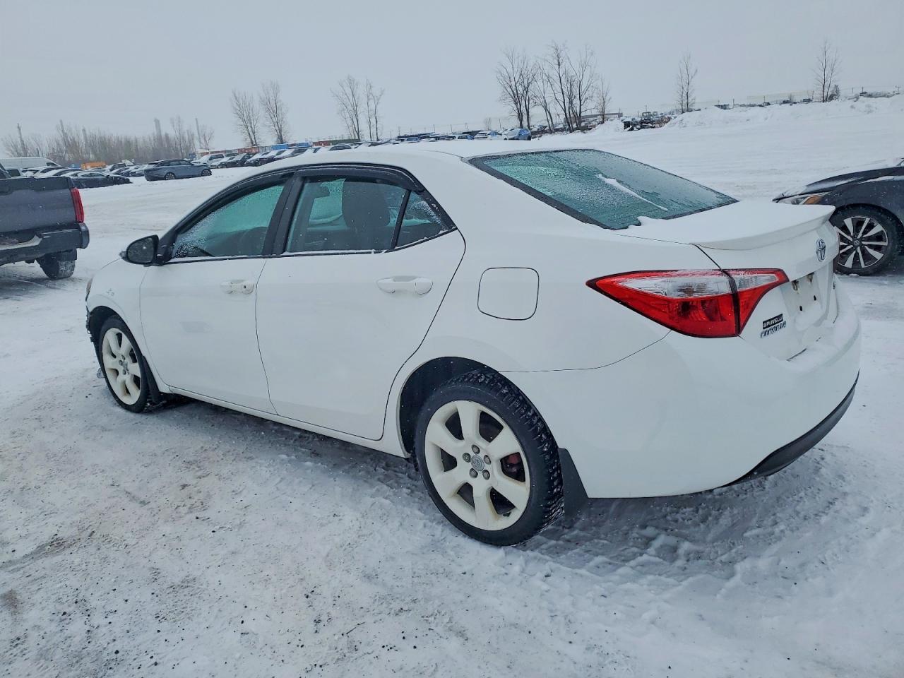 2015 TOYOTA COROLLA
