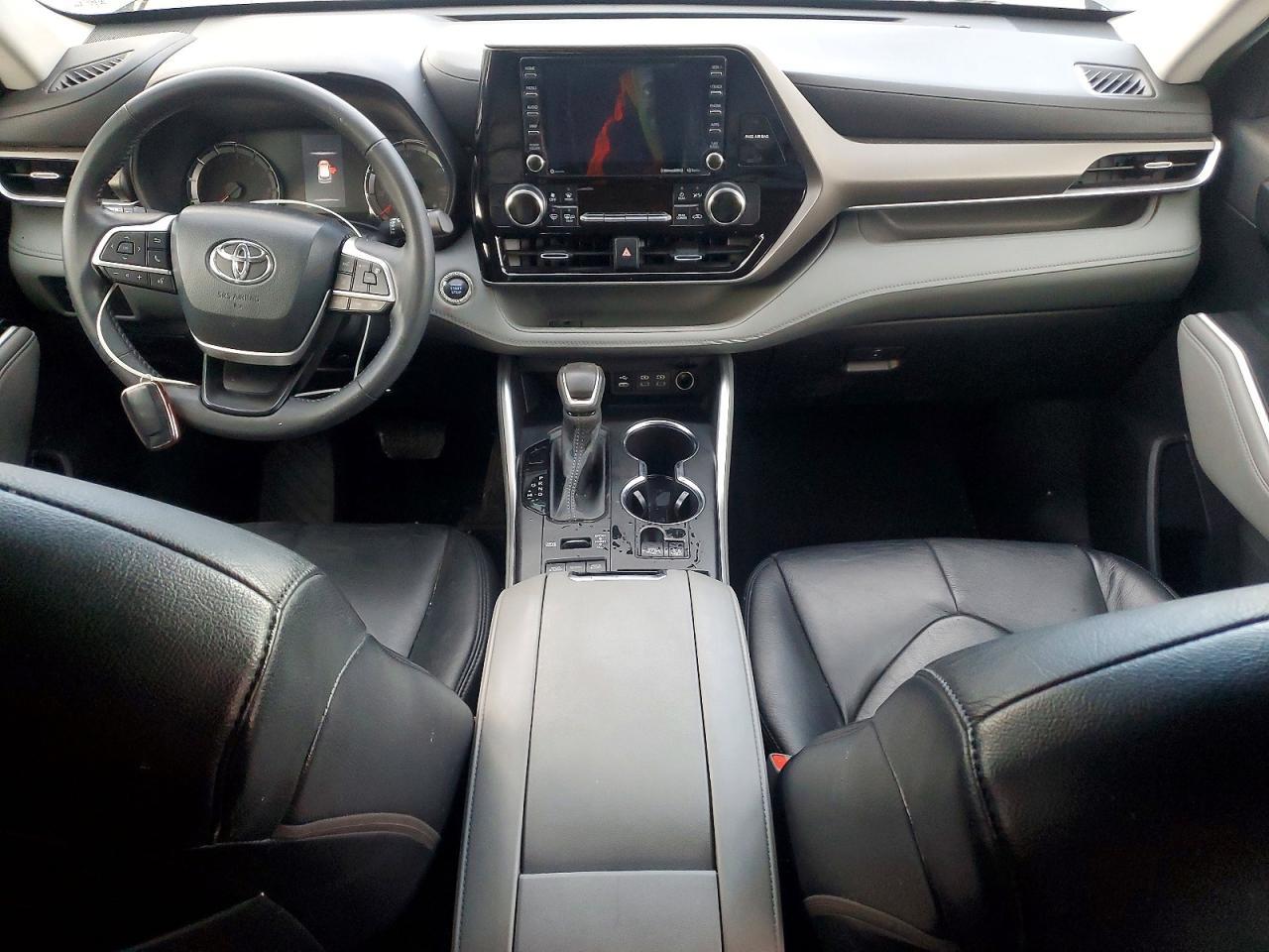 2022 TOYOTA HIGHLANDER