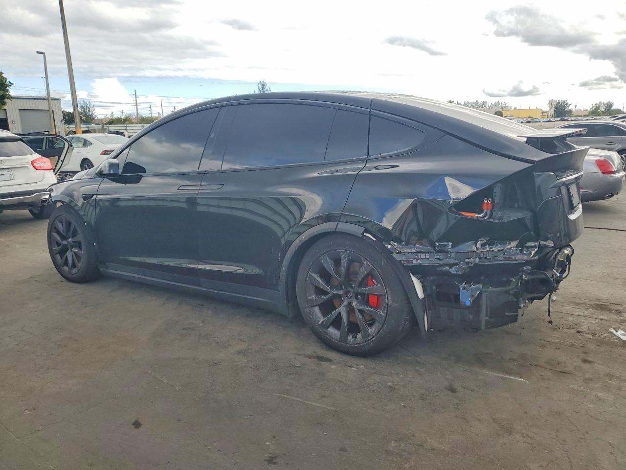 2024 TESLA MODEL X