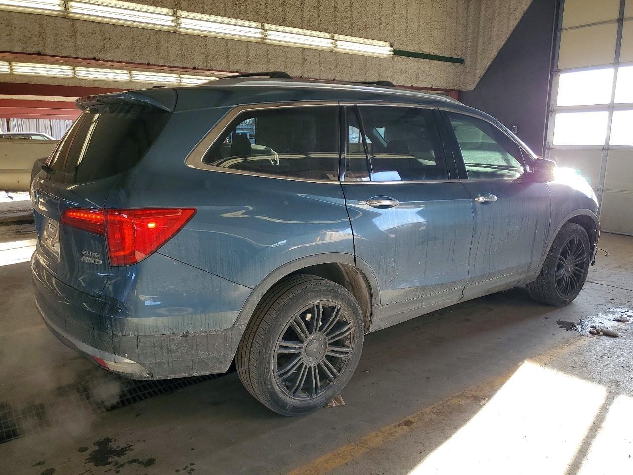 2017 HONDA PILOT