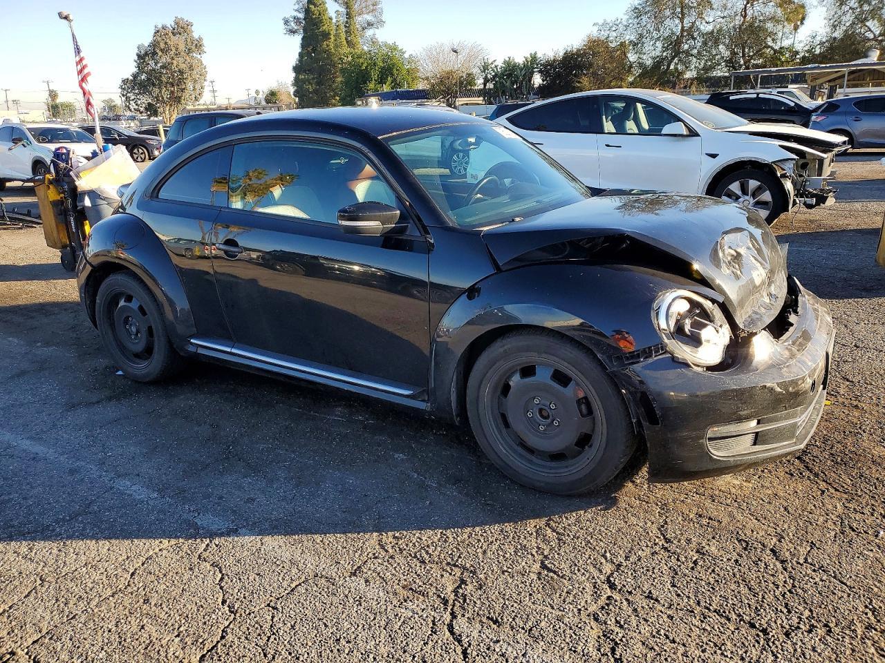 2015 VOLKSWAGEN Beetle