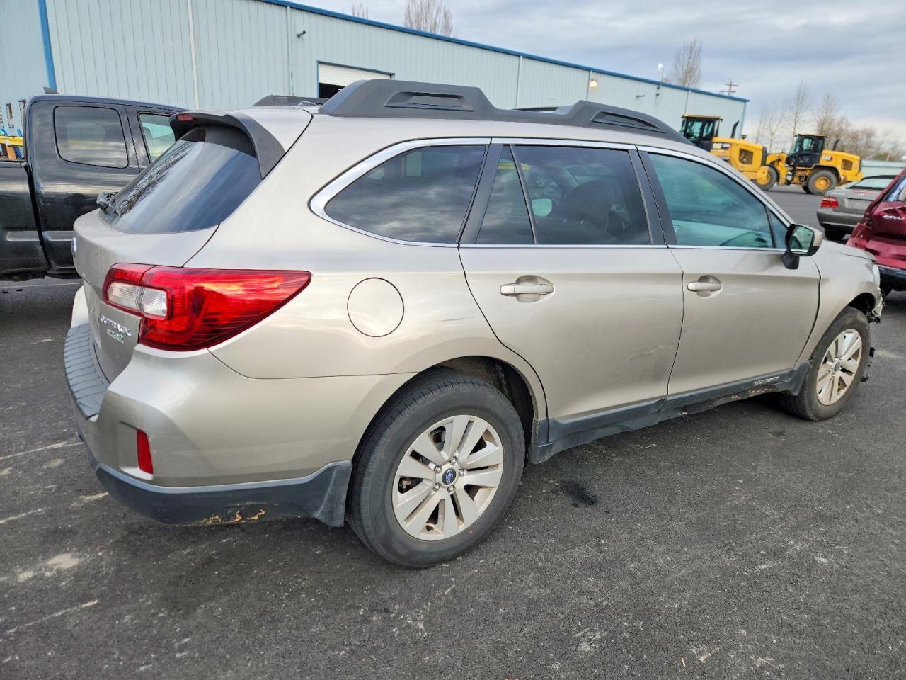 2015 SUBARU Outback