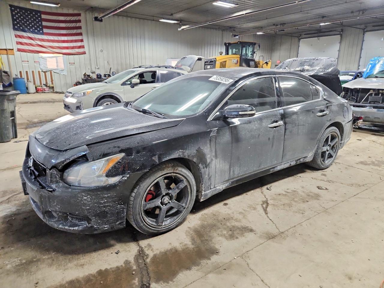 2014 NISSAN Maxima