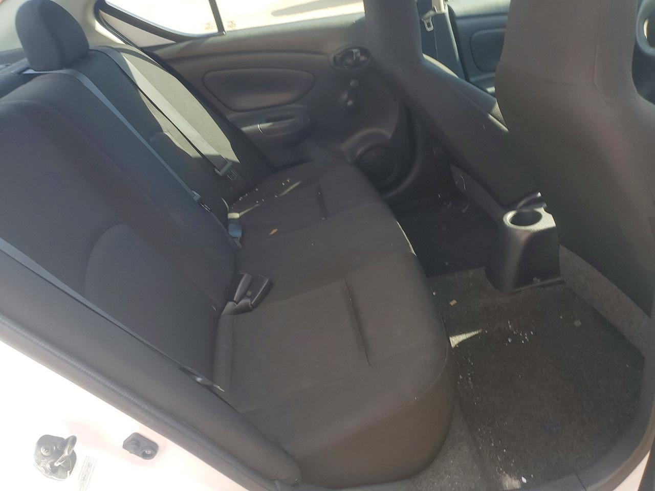 2015 NISSAN VERSA