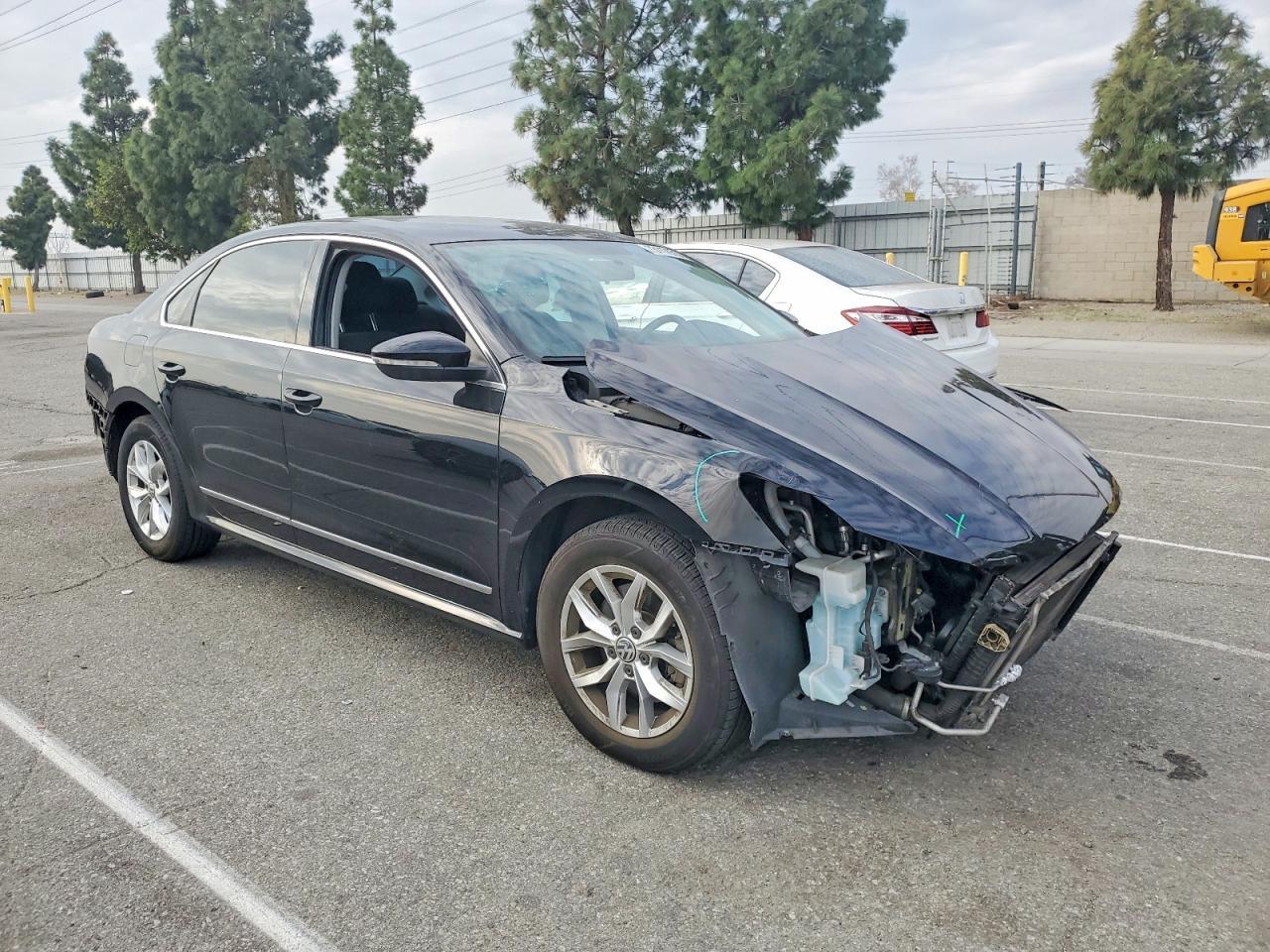 2016 VOLKSWAGEN Passat